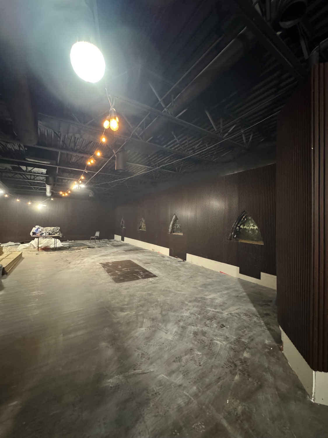 Flooring installation Demolition Drywall repair Fast and clean work Chicago area